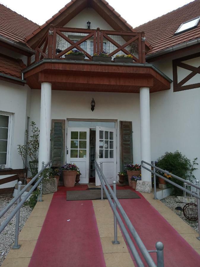 B&B Zrodlana 46 Olszyna  外观 照片